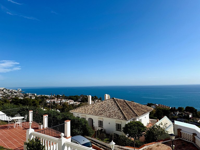 Private pool villa in Benalmádena by Solrentspain Stays